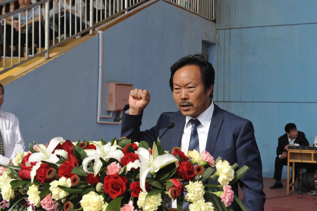 总裁判长刘万斌宣誓